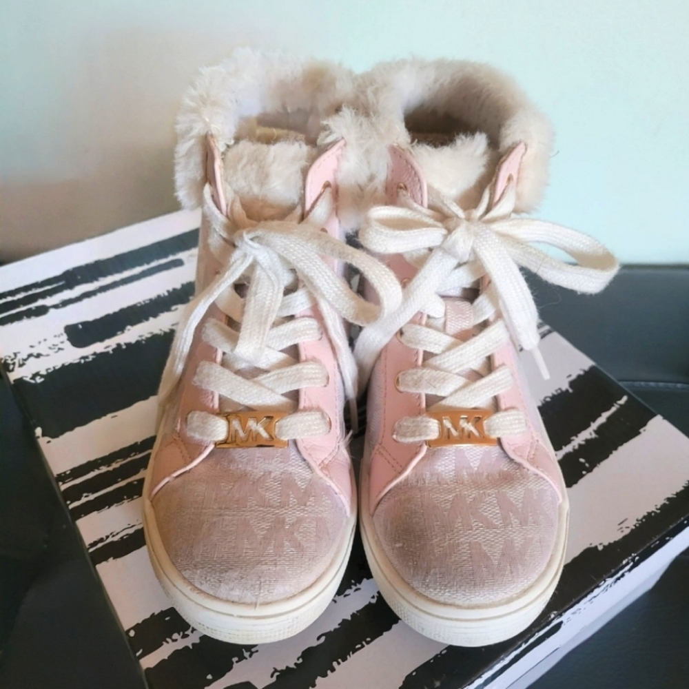 Micheal Kors Palome Sneaker Girls Size 12